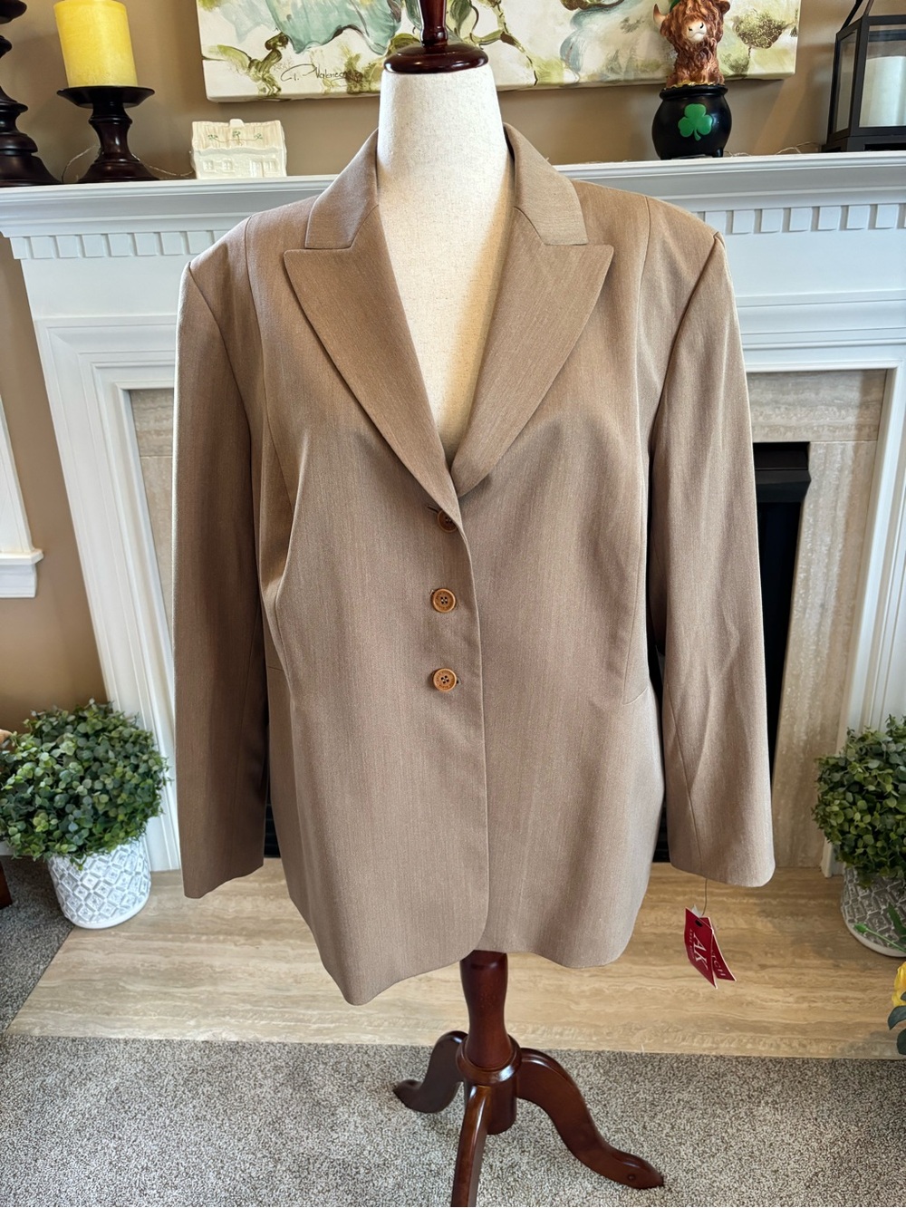 *NEW* AK Anne Klein Women’s Tan Button  Stretch Blazer - Size - 24W
